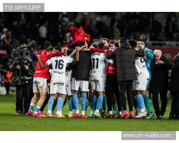 高清足球球星精彩瞬间视频集锦,感受顶级球员的极致技艺与激情对决 高清足球球星精彩瞬间视频集锦,感受顶级球员的极致技艺与激情对决